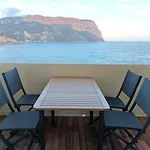 Vue Exceptionnelle Confort Et Caractère Appartement Cassis